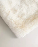 شال مبل زارا هوم FAUX FUR THROW رنگ سفید